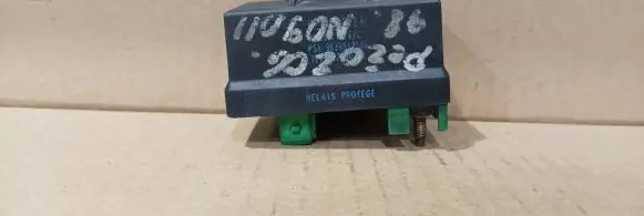Peugeot 406 Glow plug pre-heat relay 9639912580 51299011A CARTIER