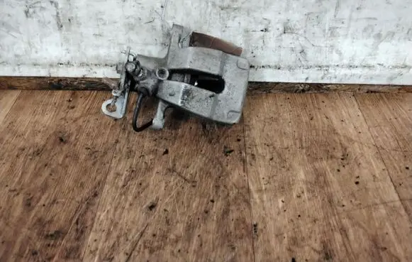 Renault Megane II Rear brake caliper