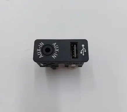 Mini Cooper Countryman R60 USB socket connector 9229246