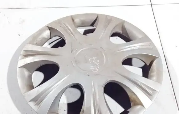 Volkswagen PASSAT B6 R16 wheel hub/cap/trim 