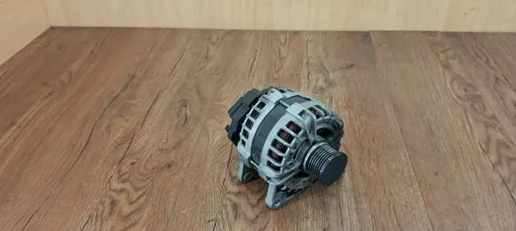 Renault Megane IV Generator/alternator 231004BE0B