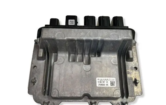 BMW 2 F46 Engine control unit/module 0261S15085
