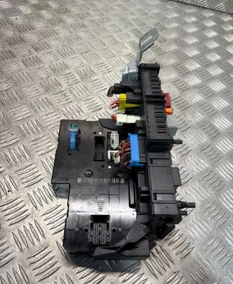 Mercedes-Benz C W204 SAM control unit 2049060205