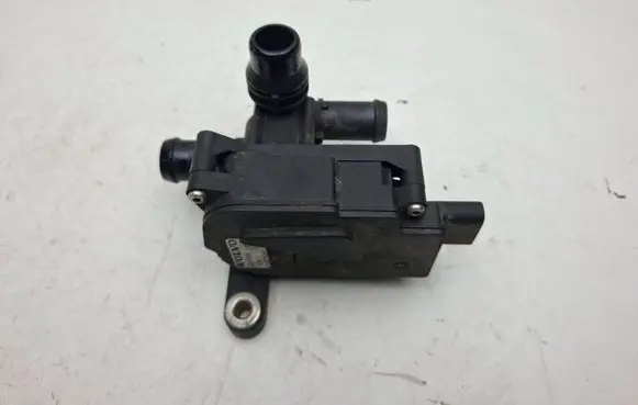 Volvo XC90 Electric auxiliary coolant/water pump 32317024