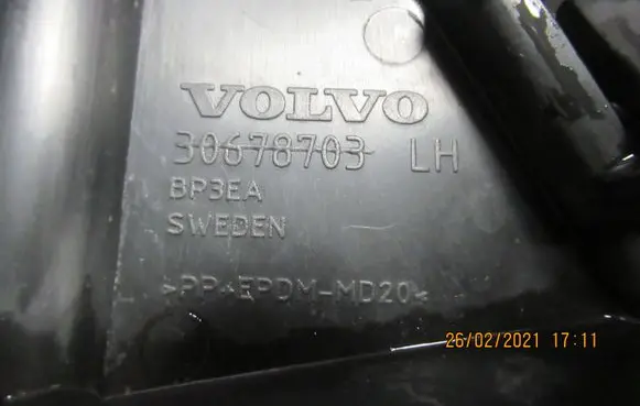 Volvo XC70 Rear bumper mounting bracket 30678703