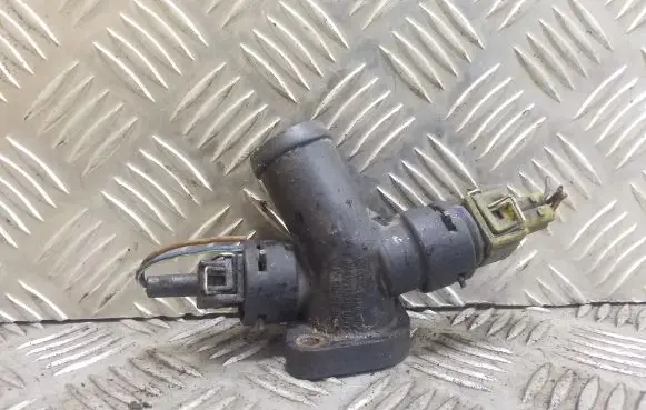 Volkswagen Transporter - Caravelle T4 Engine coolant pipe/hose 074121133B