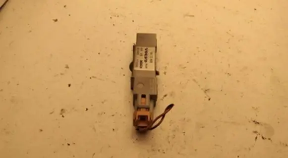 Volvo S80 Airbag deployment crash/impact sensor 001409 9472488 111098