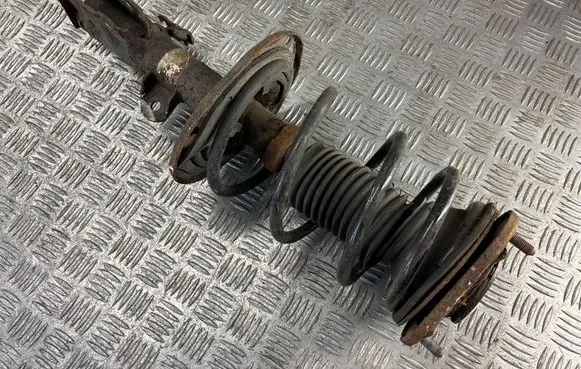 Toyota Avensis T270 Front shock absorber with coil spring
