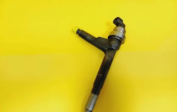 Fuel injector