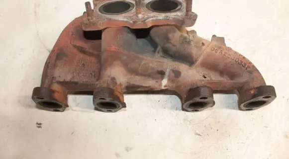 Audi A3 S3 8P Exhaust manifold 06A253033P