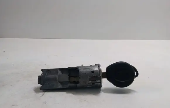 Peugeot 206 Ignition lock 369023