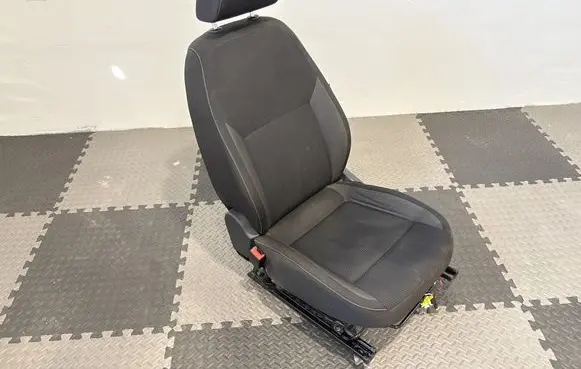 Skoda Rapid (NH) Front driver seat 5JA963555B 6RA881105D