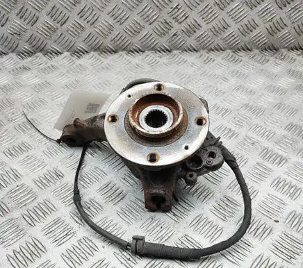 Opel Mokka B Front wheel hub 9826532380