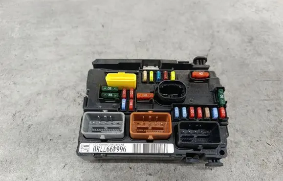 Peugeot 207 BSM Control unit 9664997780