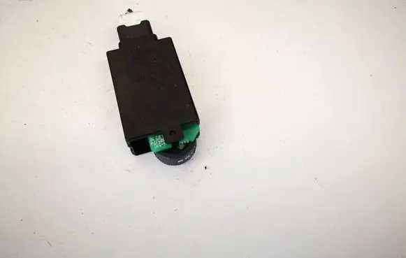 KIA Carens II Headlight level height control switch