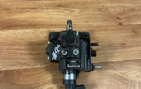 Opel Insignia A Fuel injection high pressure pump 55571005 0445010193 07000960858