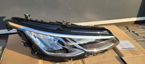 Volkswagen Golf VIII Headlights/headlamps set 