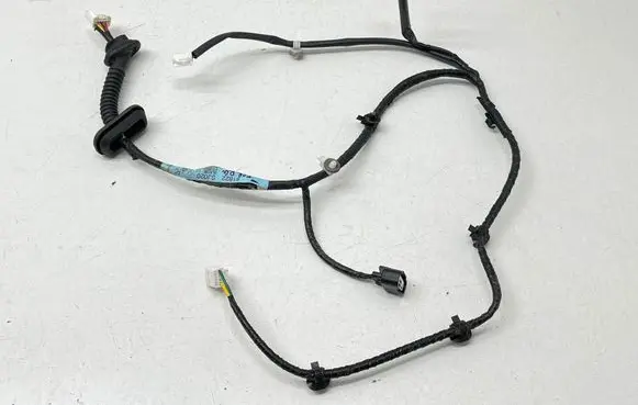 Subaru Forester SK Rear door wiring loom 81822SJ020 SJ020