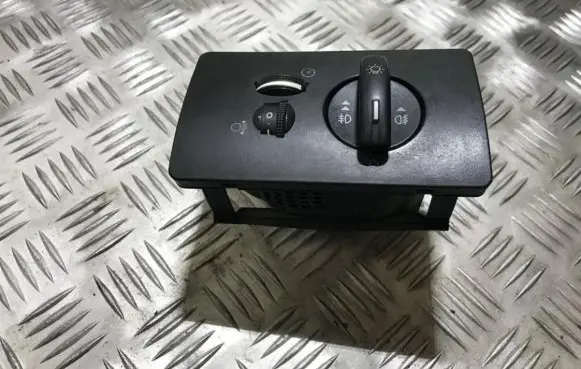 Ford Mondeo Mk III Light switch 1S7T13A024AB 04052701