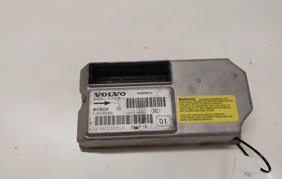 Volvo V70 Airbag control unit/module 0285001456 P30658912