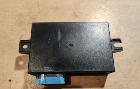 BMW 5 E39 Comfort/convenience module 65718375497 8375497