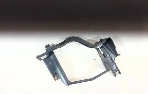 BMW 5 E60 E61 Headlight/headlamp mounting bracket 15873700