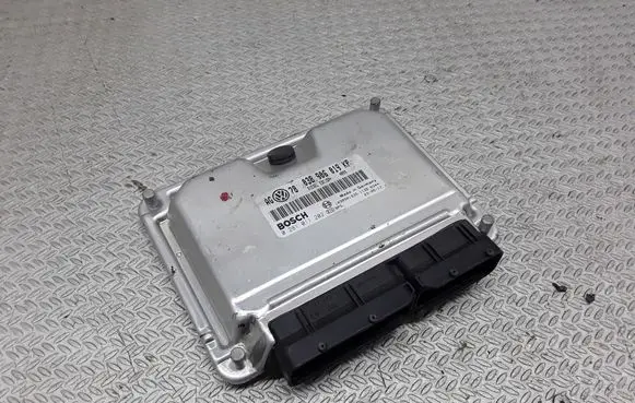 Volkswagen PASSAT B5.5 Engine control unit/module 038906019KF 0281011202