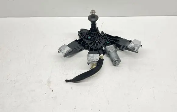 Peugeot 308 Rear window wiper motor 9677680580 0390208008 14082223