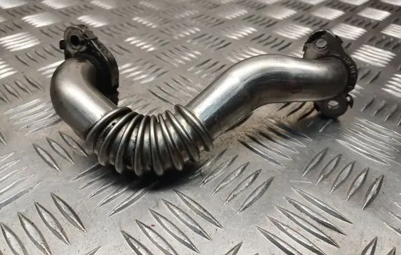 Volkswagen Polo V 6R EGR valve line/pipe/hose 03P131521A