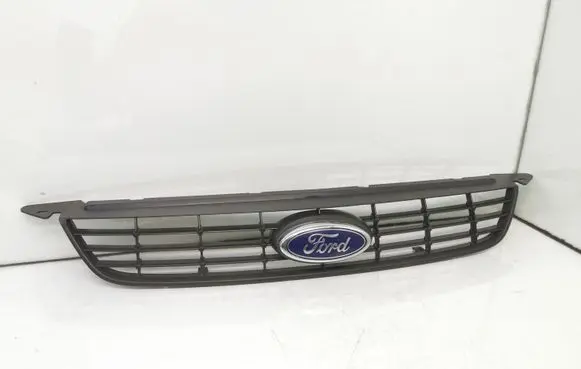 Ford Focus Front bumper upper radiator grill 8M518200BF 8M518200