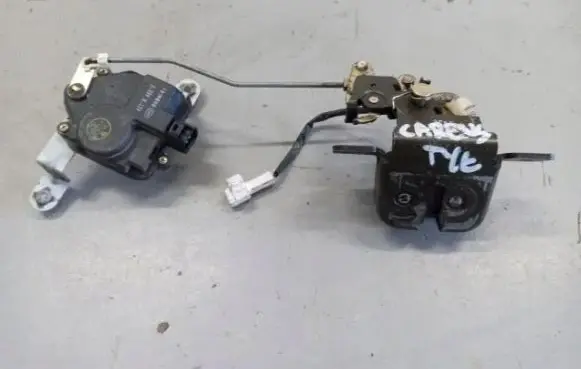 KIA Carens II Tailgate/trunk/boot lock/catch/latch
