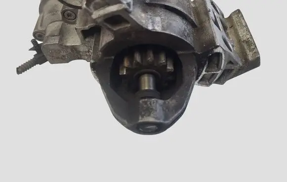 BMW 1 F20 F21 Starter motor 857190503 0001172407
