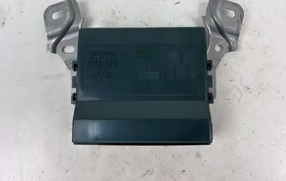 Toyota Mirai II Door control unit/module 8922362010