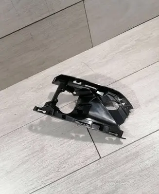 Volvo XC40 Fog light bracket 31407959