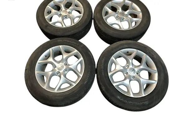 Chrysler Pacifica R18 alloy rim 5RJ43TRMAB