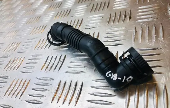Volkswagen PASSAT B6 Breather hose/pipe 03G103493D
