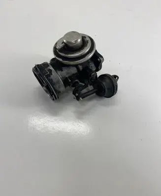 Volkswagen Sharan EGR valve 038129637A 038131501J