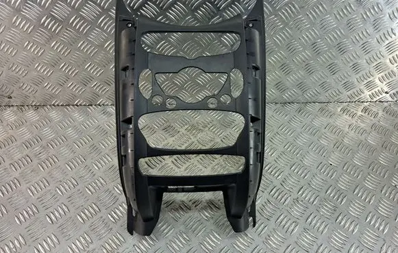 Mini Cooper Countryman R60 Radio/GPS head unit trim 9804938