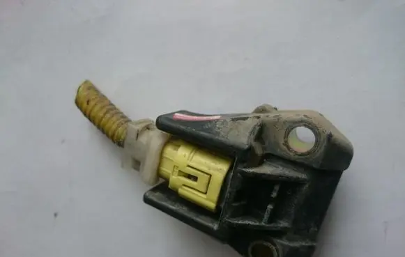 Subaru Legacy Airbag deployment crash/impact sensor 98231AG000 252100080