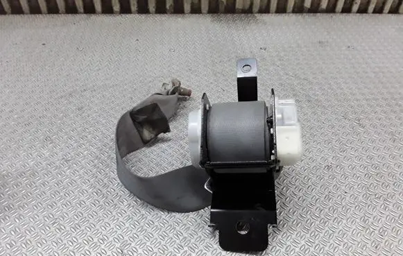 KIA Magentis Rear seatbelt