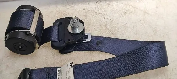Mitsubishi Outlander Third row seat belt 6066751