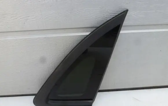Hyundai Kona I Rear side window