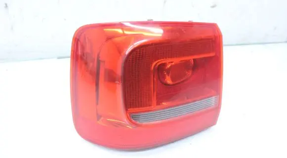 Volkswagen Touran II Rear/tail lights 476405