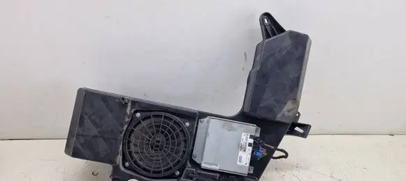 Audi A4 S4 B7 8E 8H Subwoofer speaker 8E9035382D