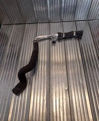 BMW X2 F39 Engine coolant pipe/hose 8658488