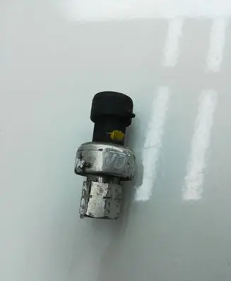 Volvo S40 Air conditioning (A/C) pressure sensor 2CP452 7217CMX4