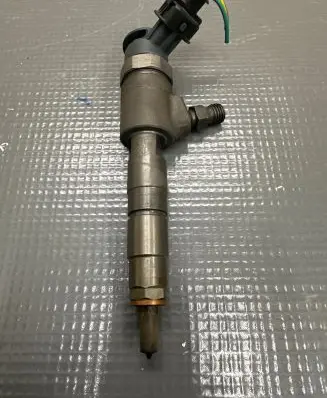 Ford Kuga II Fuel injector 0445110489 854086234