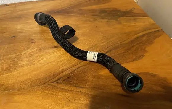 Land Rover Discovery Sport Air intake hose/pipe L8D28D238AC