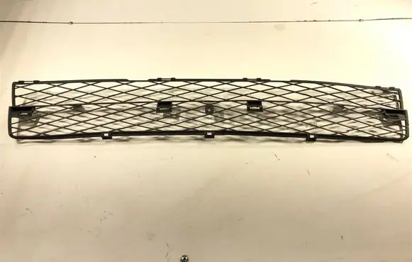 Toyota Corolla E120 E130 Front bumper lower grill 5311202020