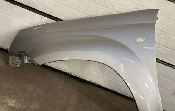 Nissan X-Trail T30 Fender 631138H440